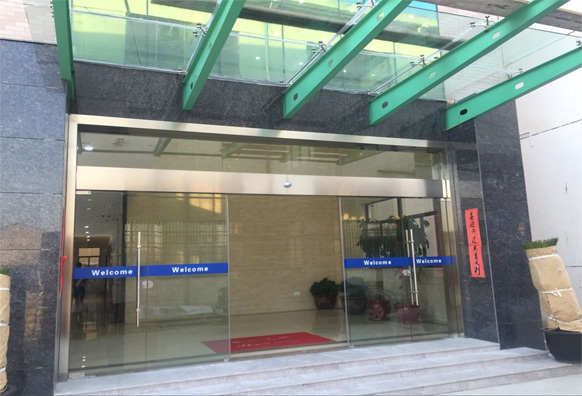 常州市凱瑞思機(jī)械有限公司是從事雙錐回轉(zhuǎn)真空干燥機(jī),高效濕法混合制粒機(jī)的研究、開(kāi)發(fā)及制造的專(zhuān)業(yè)廠(chǎng)家，雙錐回轉(zhuǎn)真空干燥機(jī),高效濕法制粒機(jī)。電話(huà)：13584324230